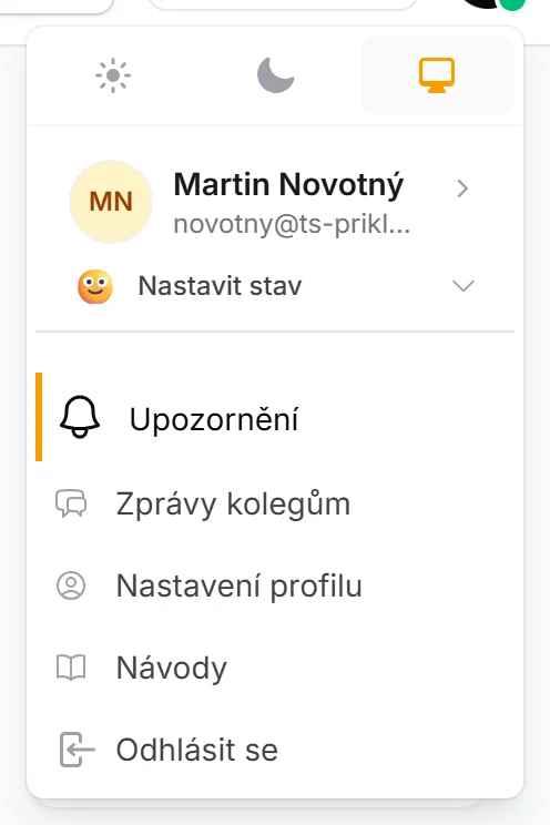 Rozbalená nabídka profilu: přepínač světlého a tmavého vzhledu, jméno s e-mailem, Nastavit stav, Upozornění, Zprávy kolegům, Nastavení profilu, Návody a Odhlásit se
